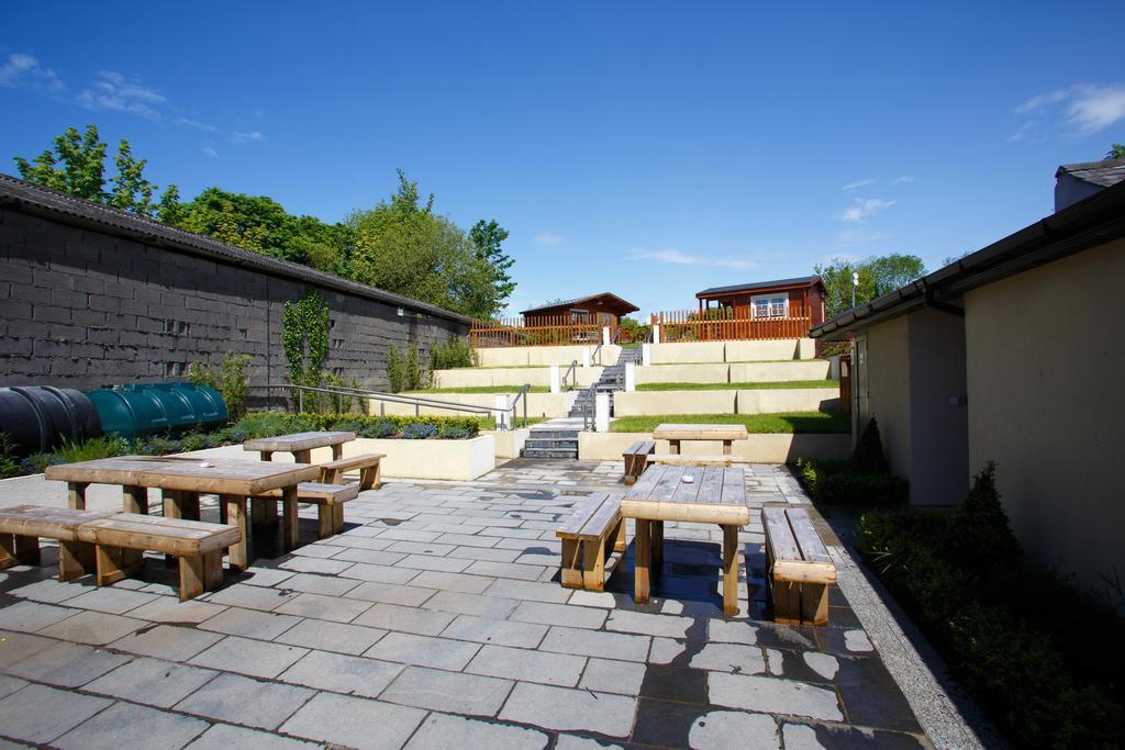 Hotel Giltraps Townhouse & Glamping Kinnitty Esterno foto