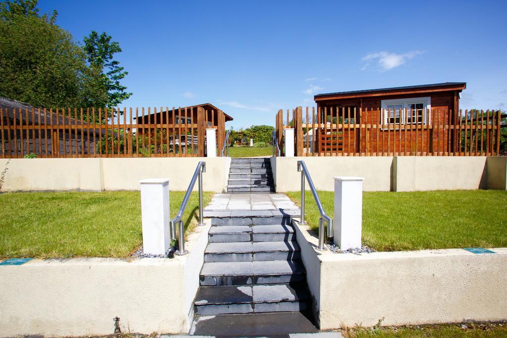 Hotel Giltraps Townhouse & Glamping Kinnitty Esterno foto