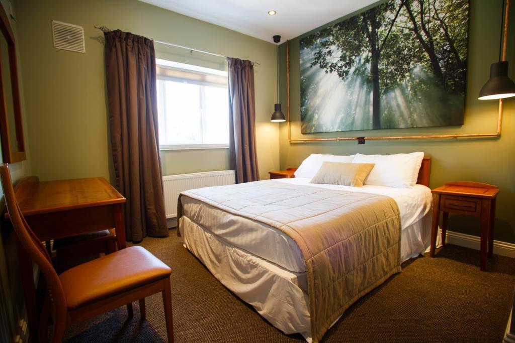 Hotel Giltraps Townhouse & Glamping Kinnitty Esterno foto